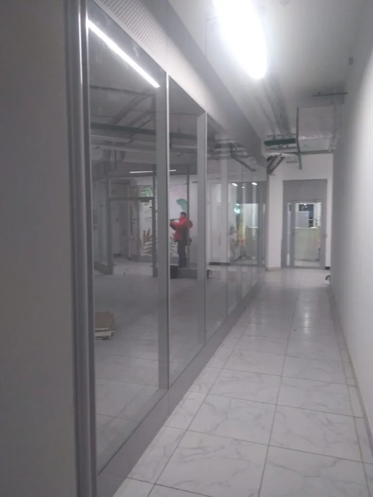 Перегородки вдоль галереи торгового центра, 51,34 м²